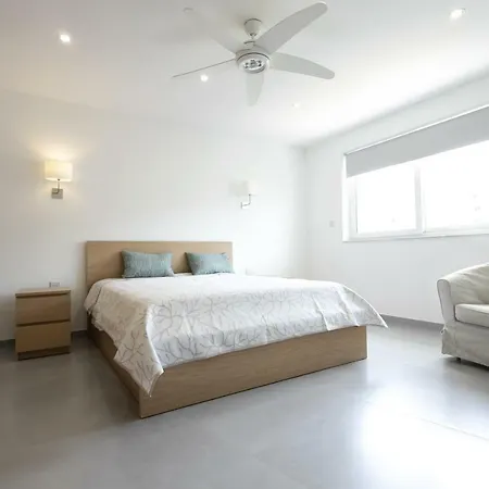 Appartement Bay Waters Edge No. 160