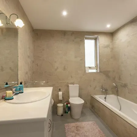 Appartement Bay Waters Edge No. 160 *