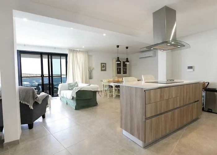 Bay Waters Edge No. 160 アパート *